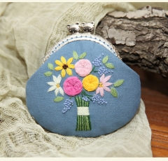 Hand-Embroidered 3D Cloth Coin Purse Tutorial: Unfinished with Drawings