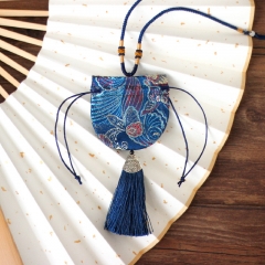 Tassel Scented Pouch: Portable Blessing and Auspiciousness Bag, Neck-Hanging, for Carrying Blessings